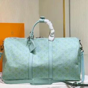 LOUSE VUITTON